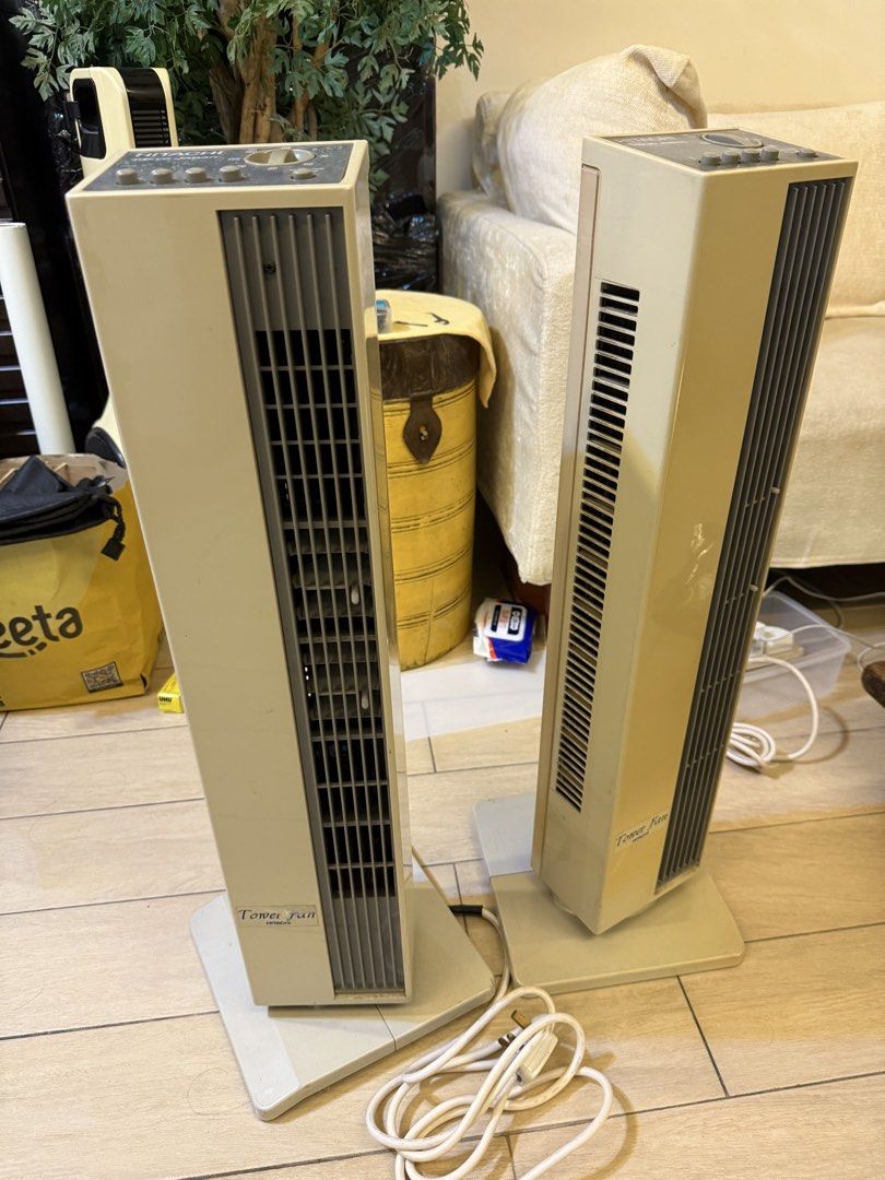 HITACHI 座地 風扇 （分類：風扇）位於 Hong Kong。 由 chch1212 提交（商品編號 1448093538，圖片 3）。簡介： HITACHI 座地風扇，東京日本製造。有開關同埋定時功能，仲可以左右搖擺。有兩部，全部都可以正常運作。 $150 一部，元朗 上門自取 $280 要曬兩部。