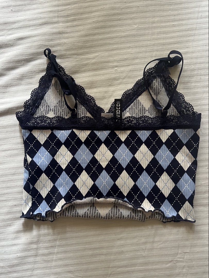 H&M Divided Argyle Lace Trim Crop Top (Category: Others Tops) located in Makati City. Submitted by nat____ (Listing ID 1448212832, Image 3). Description: - Adjustable spaghetti straps - only worn once .