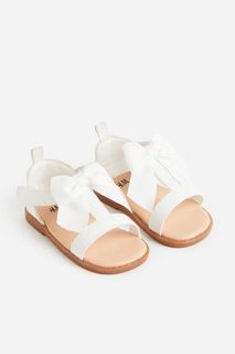(Category: ) located in . Submitted by my_babys_wardrobe (Listing ID 1448140671, Image 1). Description: .