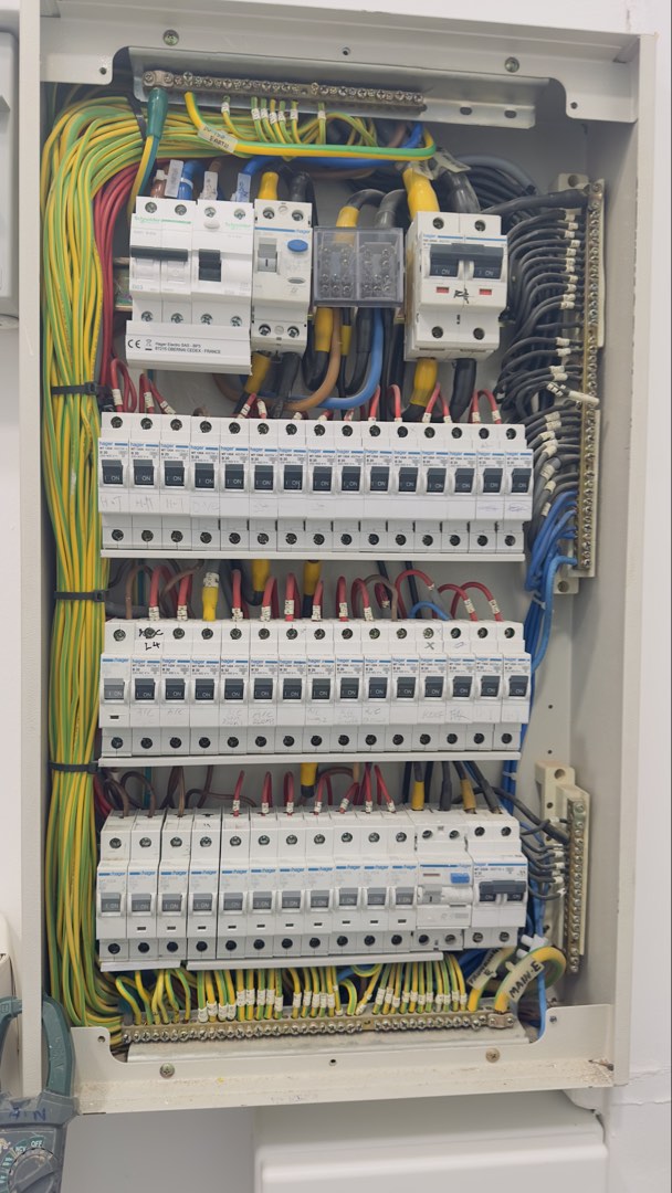 (Category: ) located in . Submitted by handyman132 (Listing ID 1448197304, Image 1). Description: .