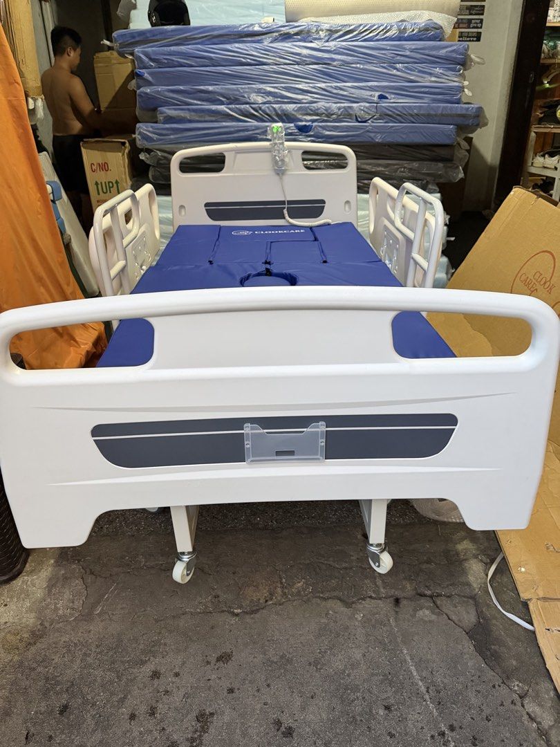 Hospital bed 5 cranks electric (Category: Medical Supplies & Tools) located in Quezon City. Submitted by indaytals (Listing ID 1448153215, Image 2). Description: PTPA ❗️For Sale❗️ Electric Wheelchair Compact Electric wheelchair Brandnew Available Onhand We Ship Nationwide ✈️ Same day Delivery thru lalamove🚚 DM us for inquiries/orders ☎️(02)71488527 Tel.no.