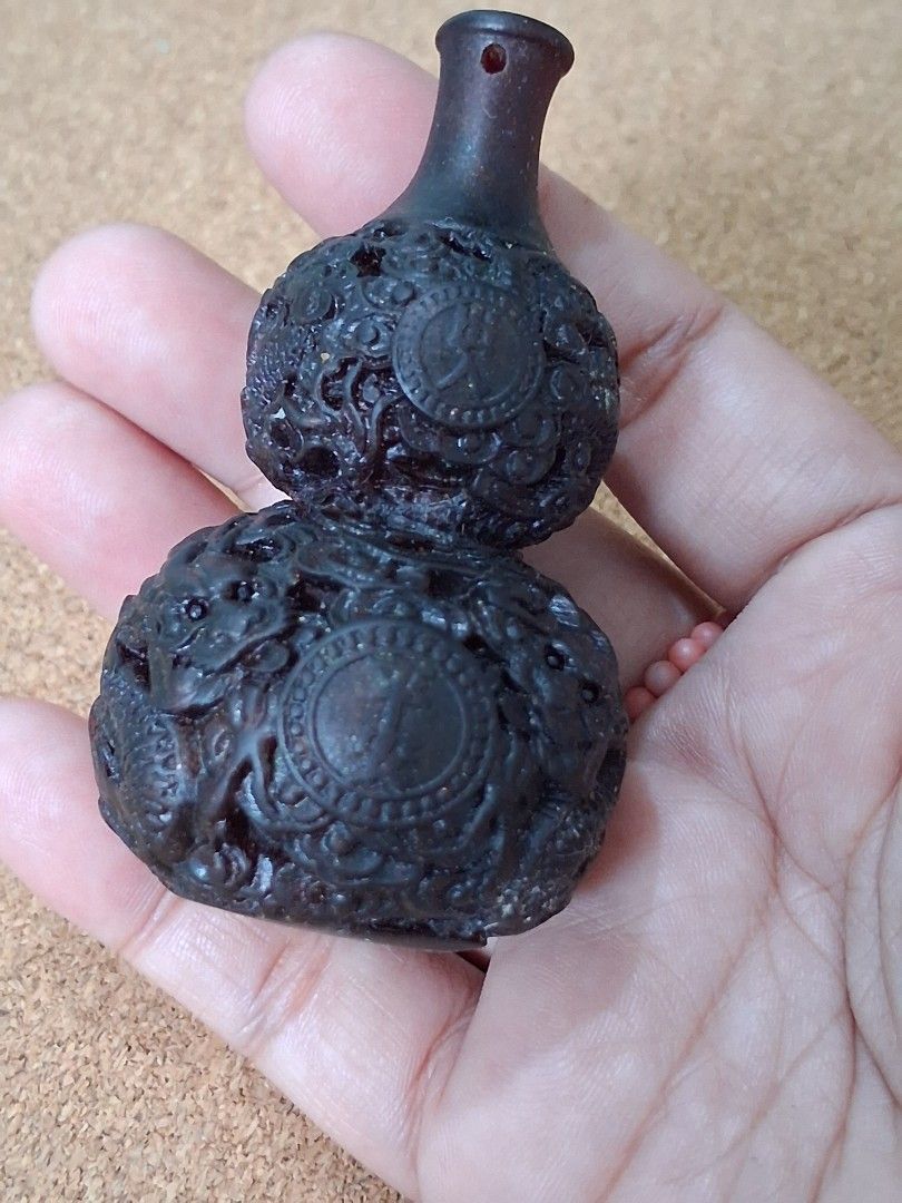 Hulu ambergris figure/pendant (Category: Other Home Decor) located in Candelaria. Submitted by naturecrystal (Listing ID 1448221194, Image 1). Description: Hulu ambergris figure/pendant. Browse my account for more items for sale. Just message me for more details. SHIPPING ONLY JNT COURIER.