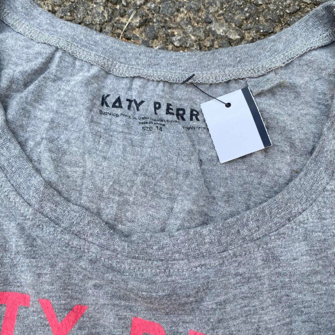 Katy Perry (Category: Tshirts & Polo Shirts) located in Kota Bharu. Submitted by dhirrow.store (Listing ID 1448186448, Image 3). Description: - Katy Perry - 20x25 - bebas koyak & lubang - bebas kotor - 8/10 cun.