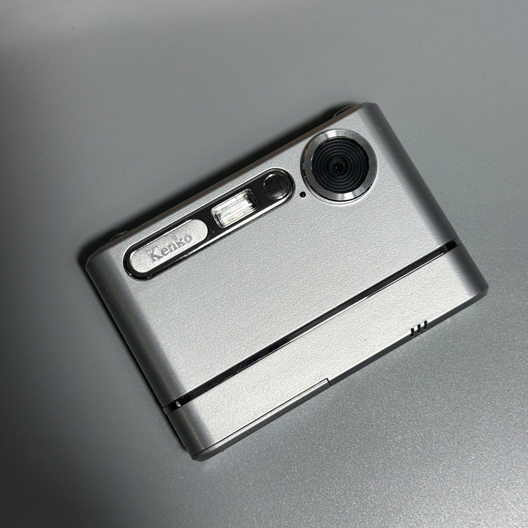 Kenko OGOB-01 Digital Camera (Category: Cameras) located in Cavite. Submitted by datsoretro (Listing ID 1448144231, Image 2). Description: Fully functional and good as new with complete accessories and box. Ideal for taking nostalgic photos and has a multimedia option. Pickup at my location is highly suggested so you can check the camera yourself — shipping is also possible..