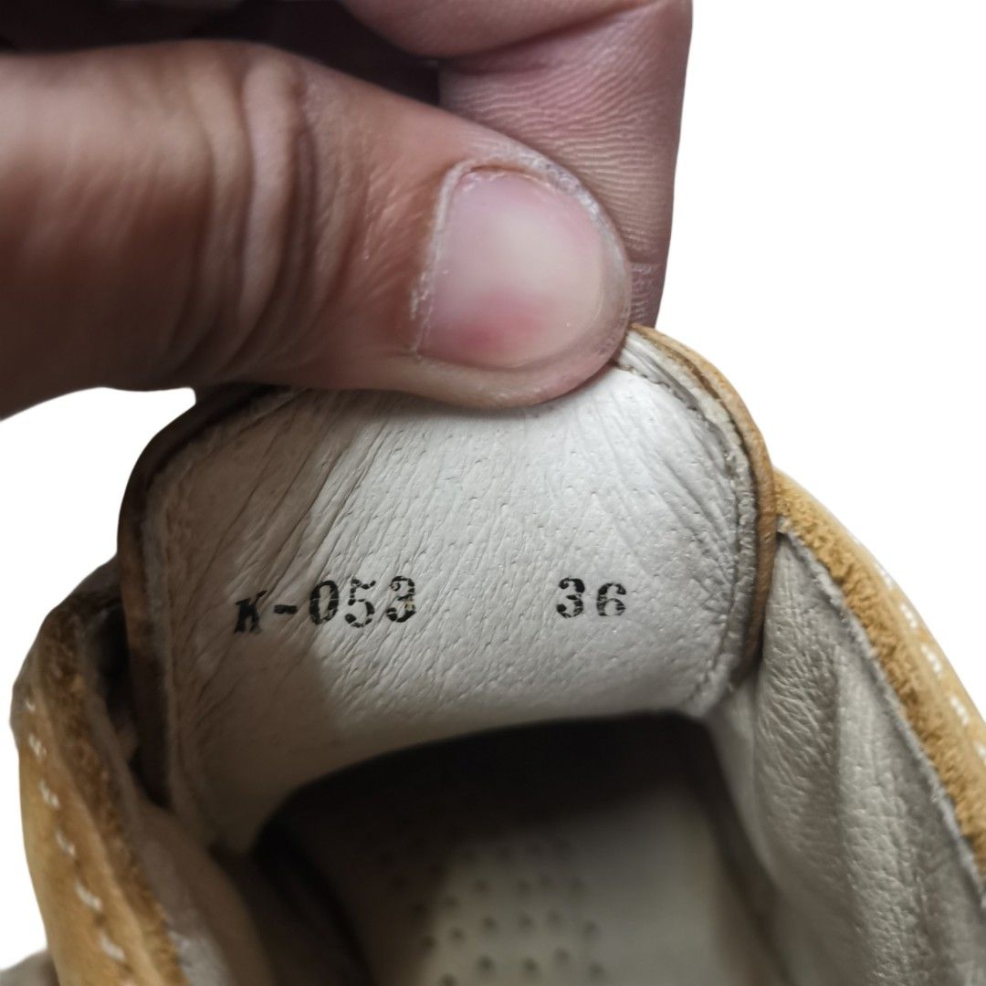 Kickers Leather Boots (Khaki Yellow, 36 or 5) (Category: Boots) located in General Mariano Alvarez. Submitted by hundred_lives (Listing ID 1448083070, Image 3). Description: Kickers Leather Boots (Khaki Yellow, 36 or 5) Authentic Original Excellent Condition Good As New Intact Outsole ‼️***Or Best Offer Wins***‼️ ‼️***Split Or As Pack***‼️ ‼️***Negotiable All Items***‼️ Tags: nba nfl football basketball vintage baseball mlb jersey nhl hockey socc