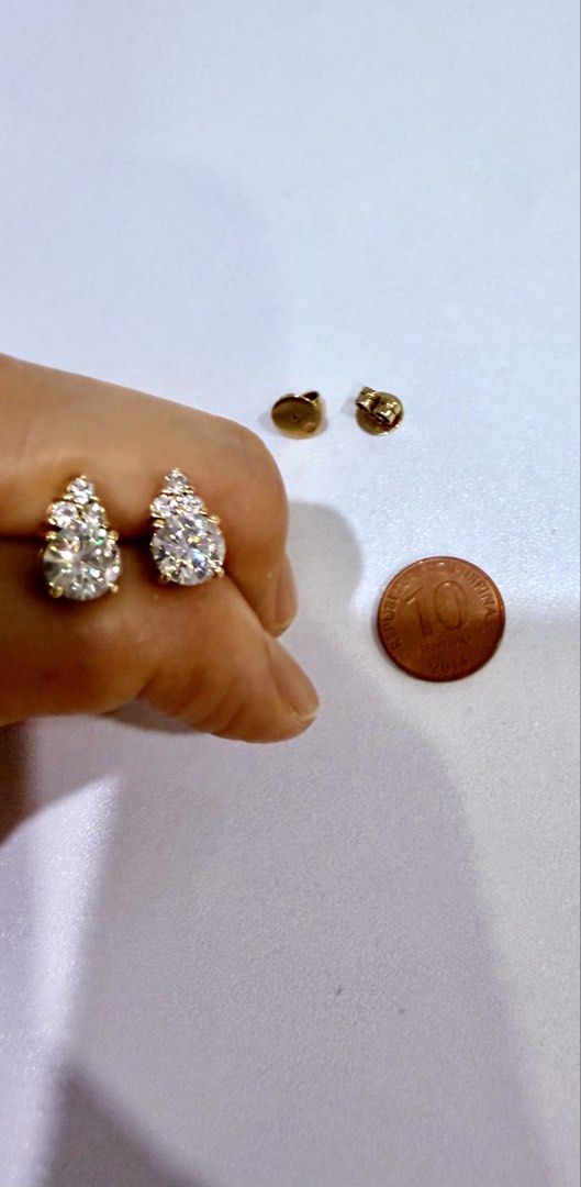 Lab Diamond Earrings 18k 4.23grams Gold (Category: Earrings) located in Quezon City. Submitted by 18john (Listing ID 1448190414, Image 2). Description: - 4.23grams 18K lab diamond real moissanite stud earrings (1.5 carat diamond) - Set in 18k gold - Includes 18k backing - Total weight: 4.23g -.
