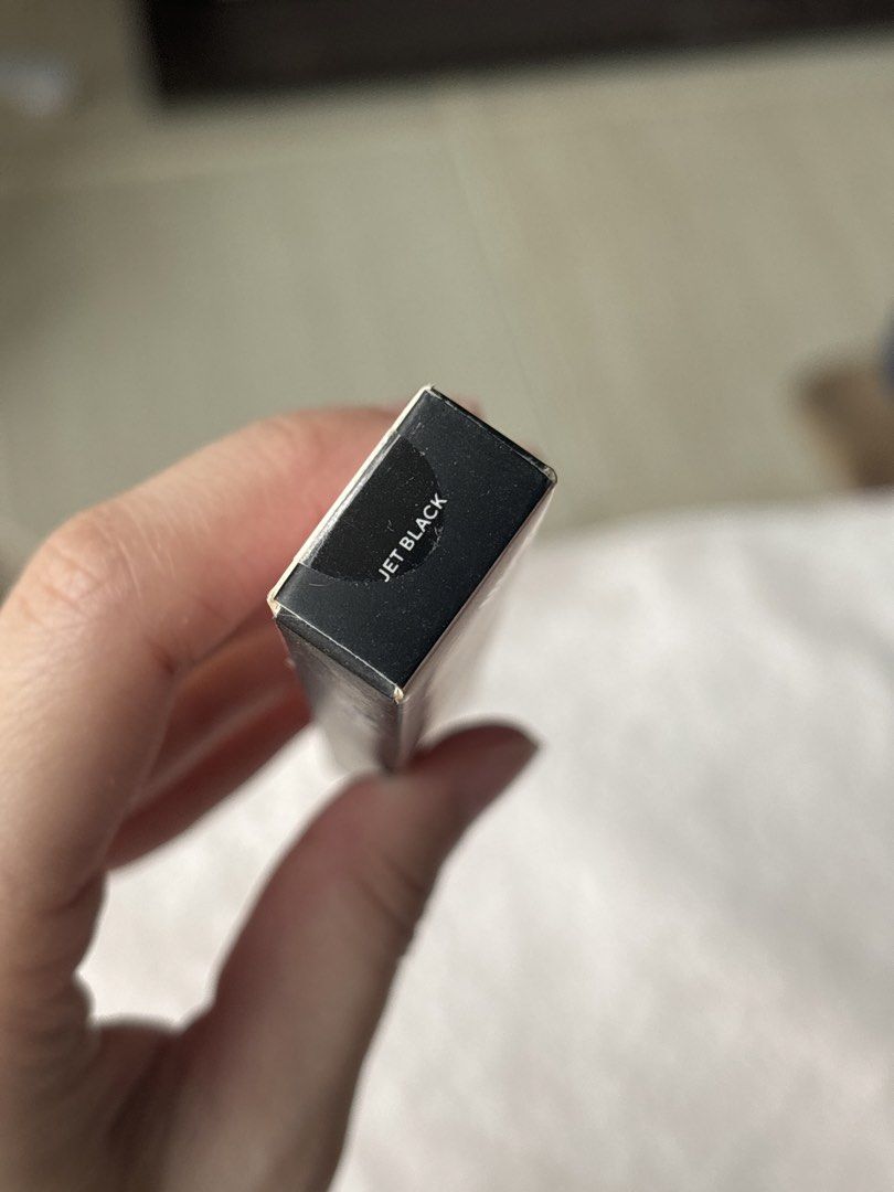 Lasting Liner Smudgeproof Gel Liner - Jet Black (Category: Makeup) located in Manila. Submitted by thingsforsale07 (Listing ID 1448100322, Image 2). Description: - Smudgeproof Jet Black gel eyeliner - High performance for clean, sharp lines - Long-lasting formula - Perfect for daily makeup.