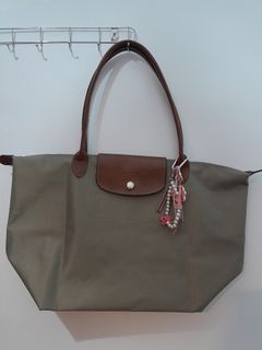 (Kategori: ) berada di . Dikirim oleh clarityreawer (ID iklan 1448252185, Gambar 1). Deskripsi: .