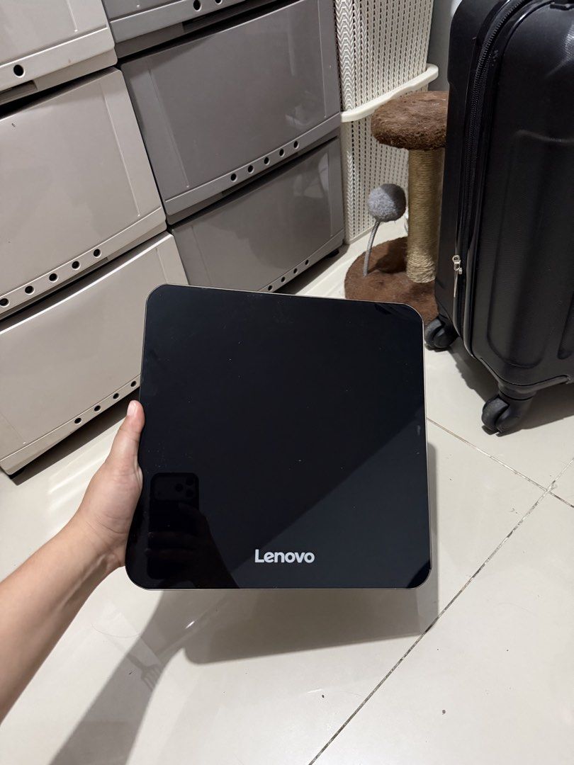 Lenovo Digital Weighing Scale (Category: Health Monitors & Weighing Scales) located in Manila. Submitted by katchifu (Listing ID 1448124285, Image 1). Description: Tempered Glass LED HD Display Accurate Sensing Issue: need battery.
