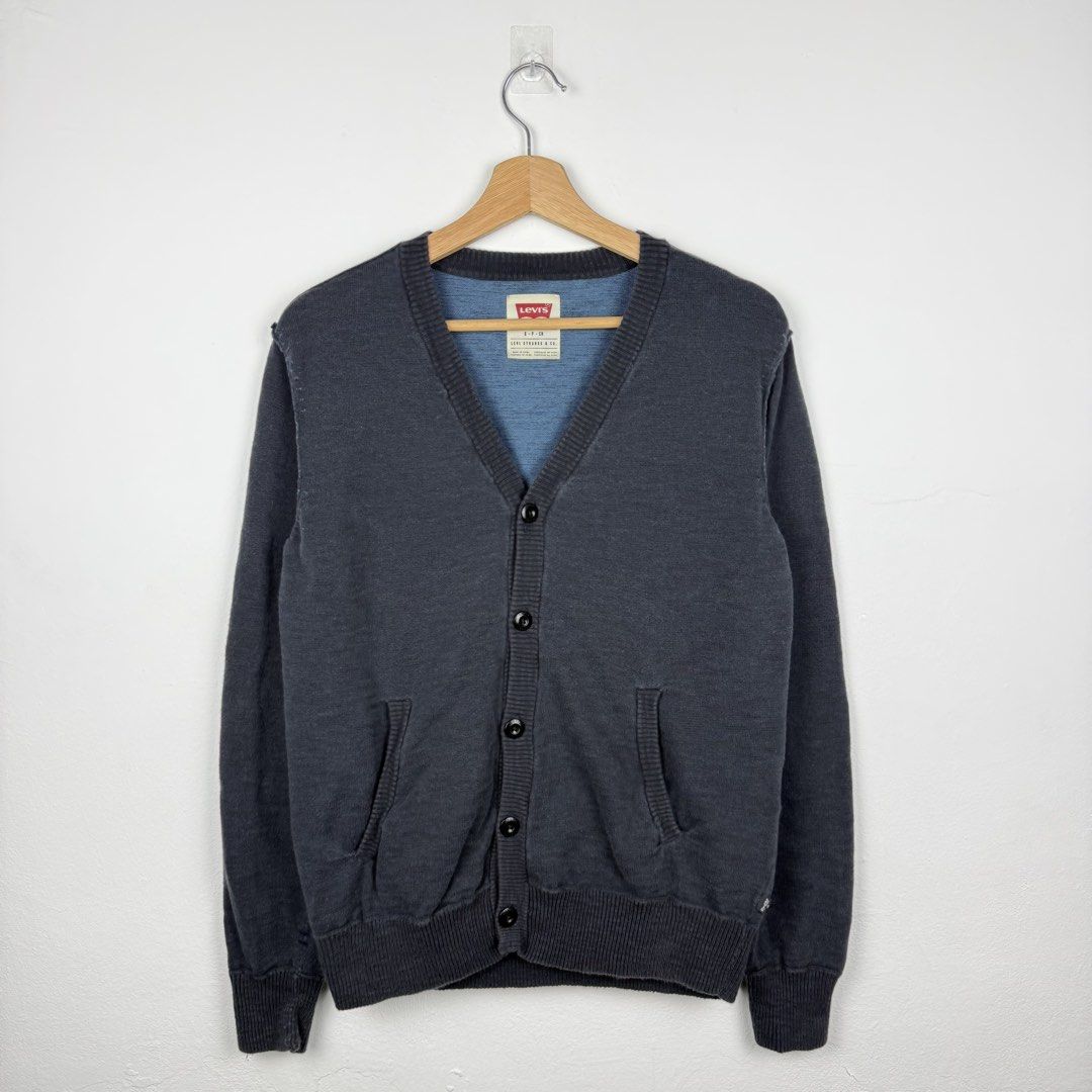Levis Knit Button Up Cardigan (Category: Coats, Jackets and Outerwear) located in Taiping. Submitted by pipers.my (Listing ID 1448143347, Image 1). Description: Size S (pit 19.5 length 25) Condition 8.5/10 Measurement in inch.