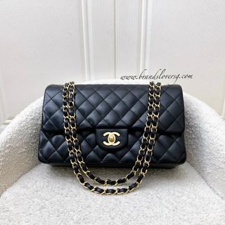 (Category: ) located in . Submitted by brands_lover (Listing ID 1448115720, Image 1). Description: .