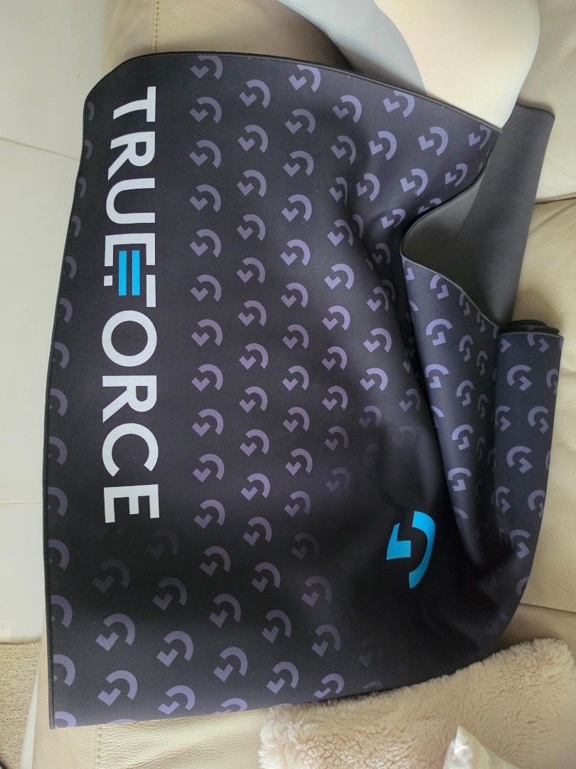 Logitech G TrueForce Gaming Floor Mat Negotiable