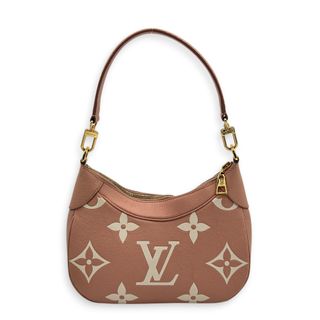 (Category: ) located in . Submitted by carousellluxury (Listing ID 1439864100, Image 1). Description: .