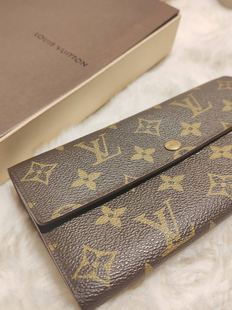 Louis Vuitton Monogram Long Wallet with Box (Category: Luxury Bags & Wallets) located in Caloocan City. Submitted by refreshmycloset444 (Listing ID 1448243436, Image 3). Description: - Authentic Louis Vuitton Monogram Wallet - Classic Monogram Canvas - Secure Snap Button Closure - Includes Original Louis Vuitton Box - Ideal for Organizing Cards and Cash - Timeless Everyday Essential Original with box .