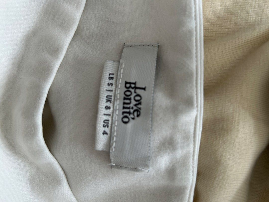 Love Bonito White Crop Top Size S (Category: Sleeveless) located in Quezon City. Submitted by simplifiedclosetph (Listing ID 1448191103, Image 2). Description: Issue: has a little tear on the sleeves but still good! Fits XS-S, I am 5ft flat Can send more photos upon request No tape measure available :( If applicable, refer the the brand’s website for sizing reference RFS: MAJOR DECLUTTERING!! MOP: Gcash/BDO/BPI Location: Quezon City Shipping Post