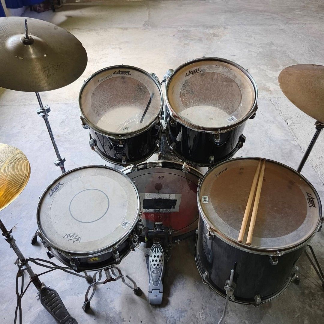 Ludwig drumset for sale (Category: Musical Instruments) located in Manila. Submitted by vastdragon_59eaa3 (Listing ID 1448122142, Image 3). Description: FOR SALE: Ludwig Drum Set (₱22,000) ‼️ Complete acoustic drum set in good playing condition. Includes: * Bass drum * Snare drum * 2 rack toms * Floor tom * Hi-hat * Crash & ride cymbals * Pedals and stands Ready to play. For beginners, church bands, or practice. 📍 Calamba, Laguna 📩 PM for more 