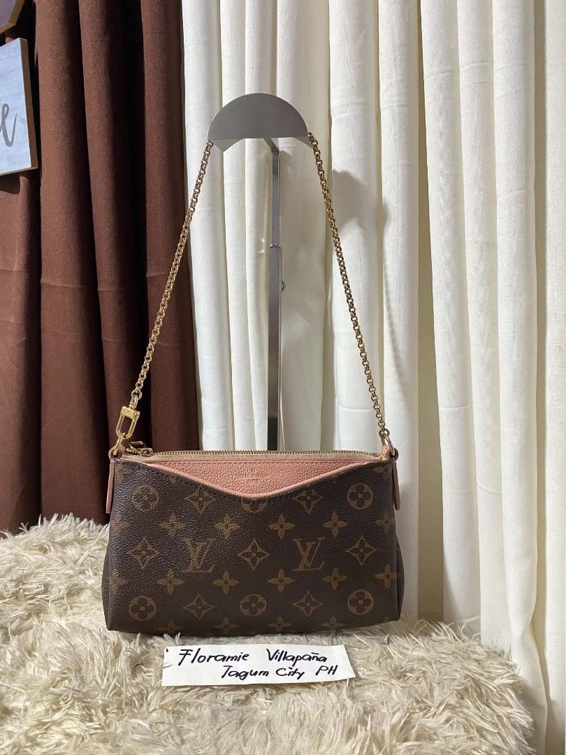 Lv kili (Category: Luxury Bags & Wallets) located in Tagum. Submitted by luxbagelyas (Listing ID 1448104592, Image 1). Description: good condition may kunting rubs sa kabitan ng chain maganda pa super tibay.