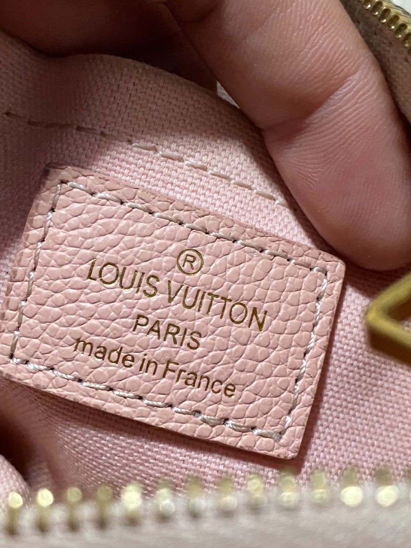 Lv kili (Category: Luxury Bags & Wallets) located in Tagum. Submitted by luxbagelyas (Listing ID 1448104592, Image 3). Description: good condition may kunting rubs sa kabitan ng chain maganda pa super tibay.