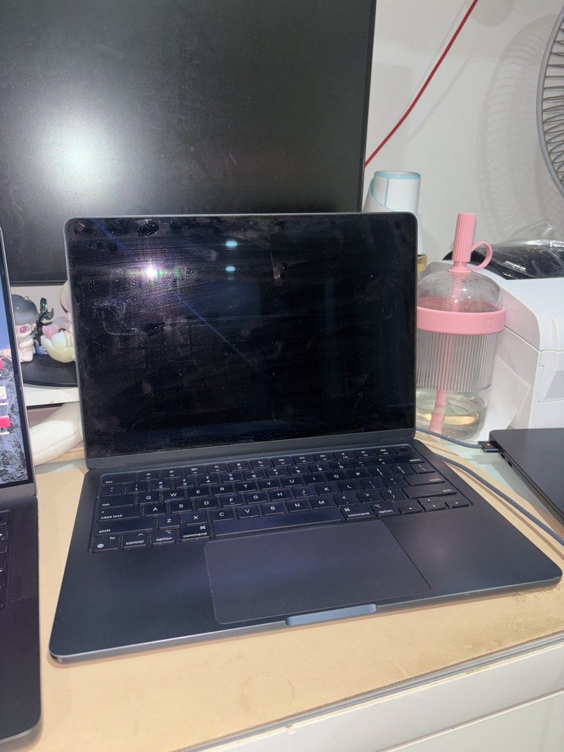 MacBook Air m2503121440188682241