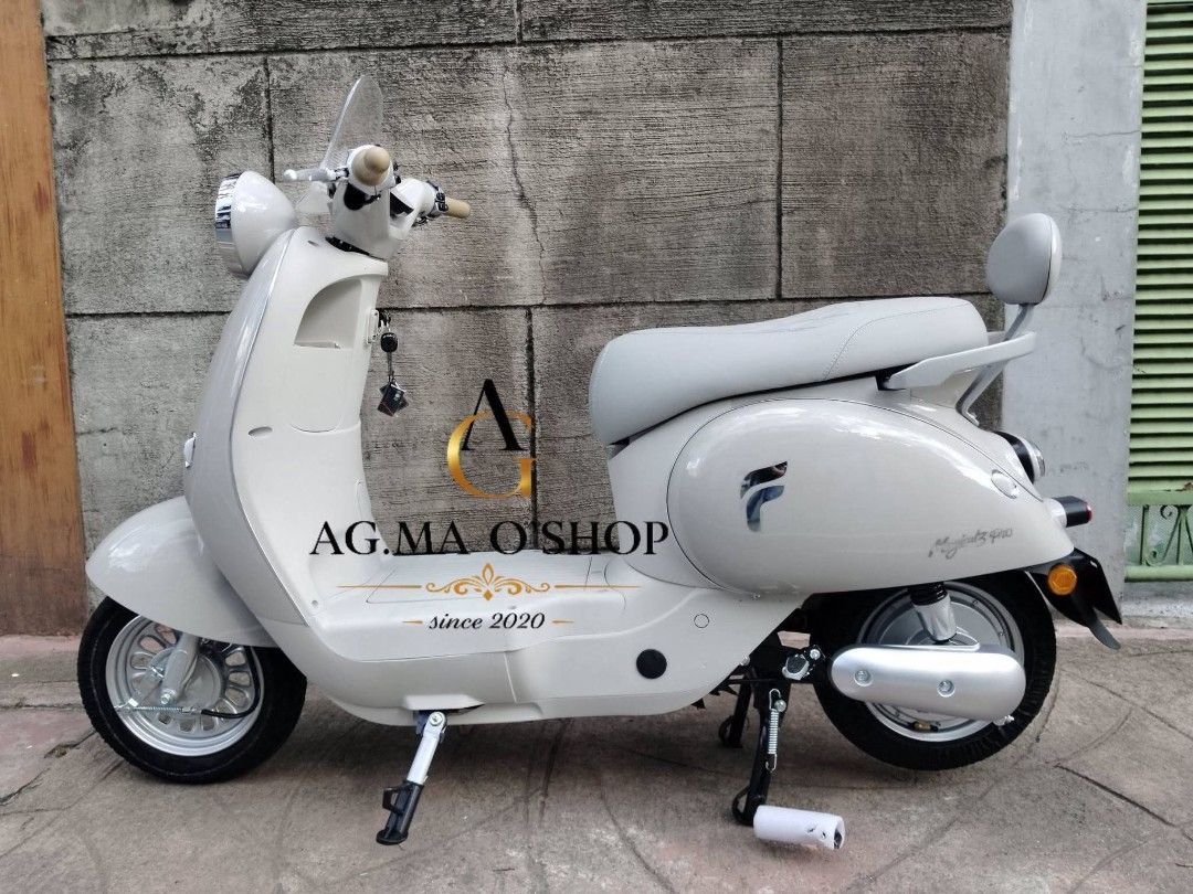MAGICAL OFERO LIT 3 MOTOR TYPE 2WHEELS (Category: Bicycles) located in Antipolo. Submitted by mgrace0920 (Listing ID 1448264318, Image 2). Description: MOTOR TYPE NA PREMIUM OR ELEGANT ANG DATING PERO VINTAGE AT CLASSIC ANG DESIGN? YUNG NAKA LITHIUM BATTERY NA UP TO 40-60KM RANGE NA💪 MAGICAL OFERO ANG SAGOT DYAN 😍❤️ 👉MAGICAL OFERO LIT 3 MOTOR TYPE 2WHEELS ▪️43,999 👌 ✔️FREE ASSEMBLE & DEMO ✔️FREE HELMET ✔️FREE SIDE MIRROR ✔️WITH CERTIFICATE OF