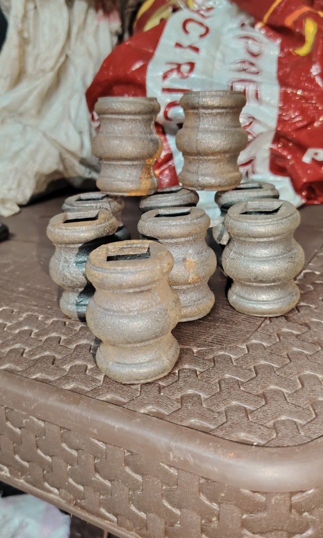 Metal cast iron baluster railing stair decor (Category: Construction & Building Materials) located in Caloocan City. Submitted by zenmountain-d8b1c0 (Listing ID 1448186184, Image 1). Description: Cod po tayu 😍.