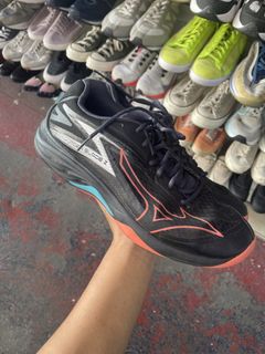 (Category: ) located in . Submitted by thriftkicks3 (Listing ID 1448205940, Image 1). Description: .