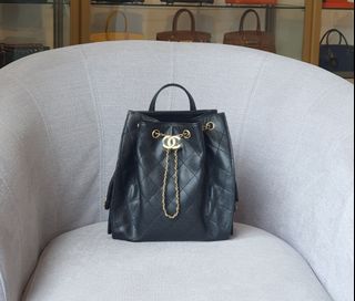(Category: ) located in . Submitted by luxurydesignerbrands (Listing ID 1448153518, Image 1). Description: .