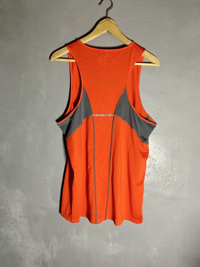 New Balance Racing Singlet Tank (Category: Activewear) located in Cabuyao City. Submitted by chukz_x (Listing ID 1448201238, Image 3). Description: New Balance Racing Singlet Tank Size : Medium Dimes : 19W 27L Condition : like new Issue : None Price : 850 📍Cabuyao Laguna .