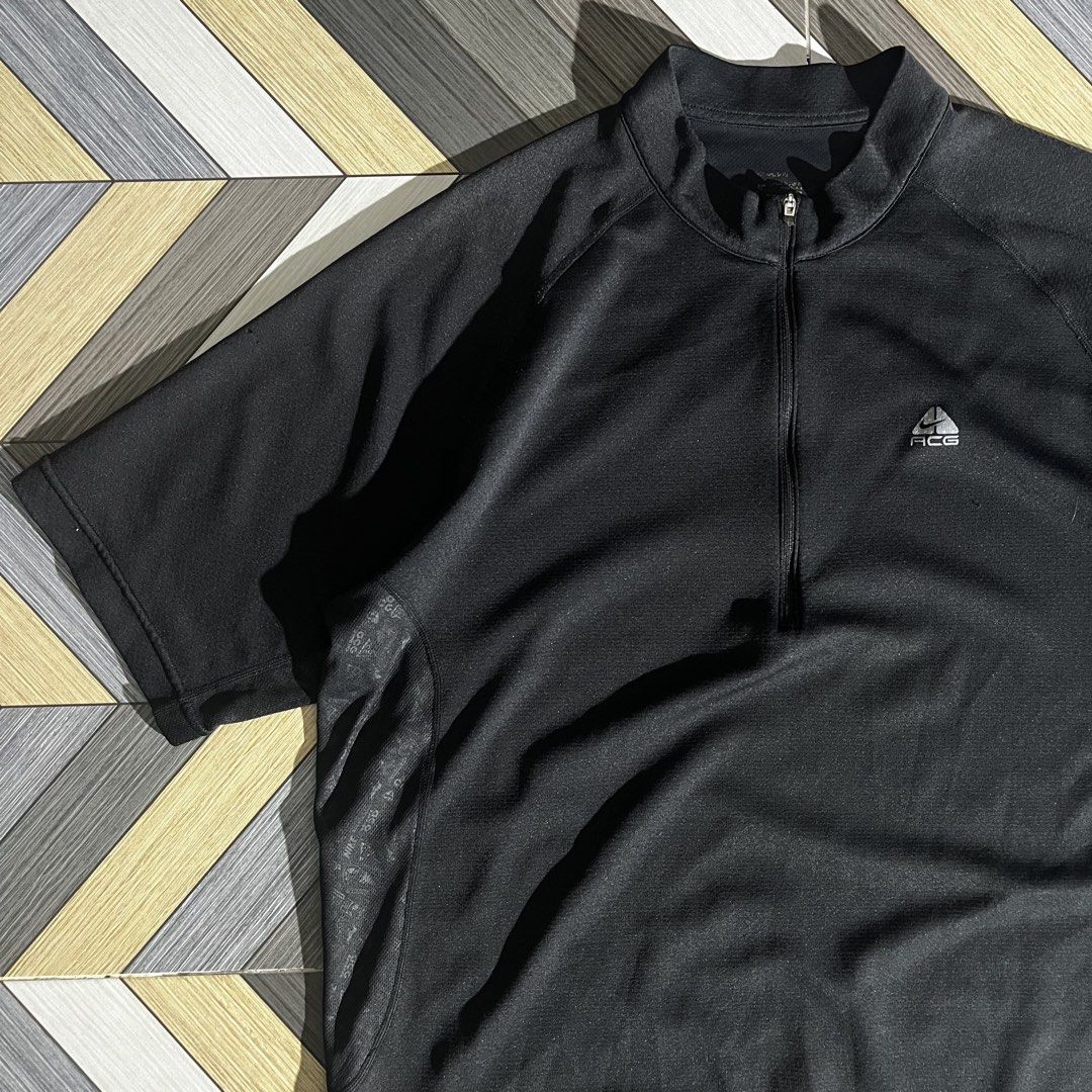 Nike ACG Dry-fit Quarter-Zip (Category: Activewear) located in Daraga. Submitted by th3cliquejunks (Listing ID 1448129460, Image 3). Description: Nike ACG Dry-fit Quarter-Zip Authentic Size Large Condition: 9.5/10 No major flaw Dimensions: Width: 22” Length: 27” - 1,780 Dm!.