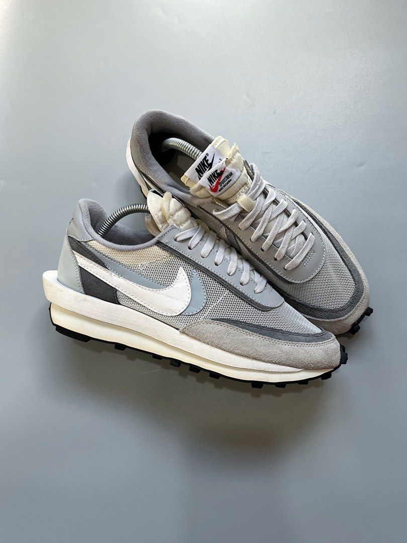NIKE LD WAFFLE SACAI SUMMIT WHITE (Category: Casual Shoes) located in Butuan. Submitted by jacobfrost (Listing ID 1448214961, Image 2). Description: NIKE LD WAFFLE SACAI SUMMIT WHITE SIZE 8.5 US MENS | 42 EUR | 26.5 CM EXCELLENT CONDITION MINOR SIGN OF USAGE ₱1400.