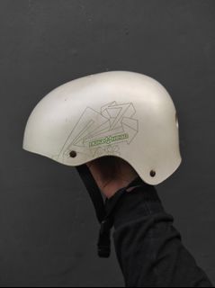 (Kategori: ) berada di . Dikirim oleh helm_begituan (ID iklan 1448114868, Gambar 1). Deskripsi: .