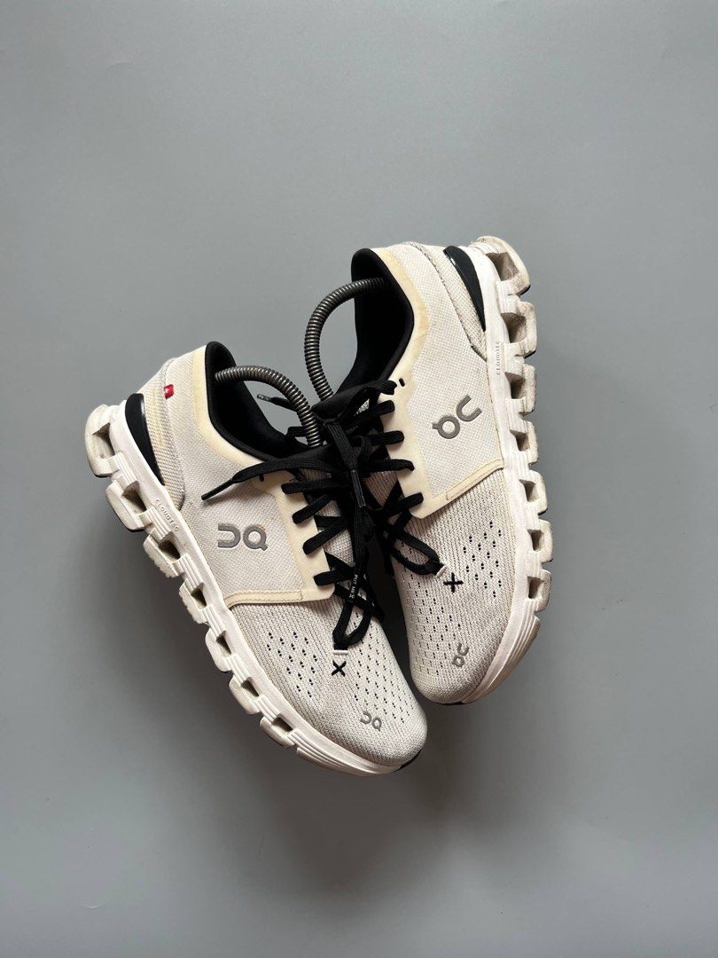 ONCLOUD X 4 WHITE IVORY (8US) (Category: Sneakers) located in Baguio. Submitted by grabUrPairs (Listing ID 1448159572, Image 2). Description: EXCELLENT SIGNS OF USAGE ONLY 8US/26CM PAIR ONLY AUTHENTIC.