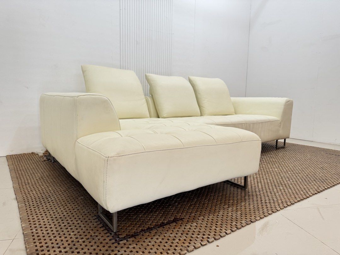 Otsuka Ltype Sofa (Category: Sofas) located in Quezon City. Submitted by matetdevis13 (Listing ID 1448276849, Image 3). Description: IDC Otsuka Elegant White 3-4 Seater Leather Couch Sofa Price: 45k L96.5 x W62.5/38 x H33/15 In super good condition Code JMD200-G9.