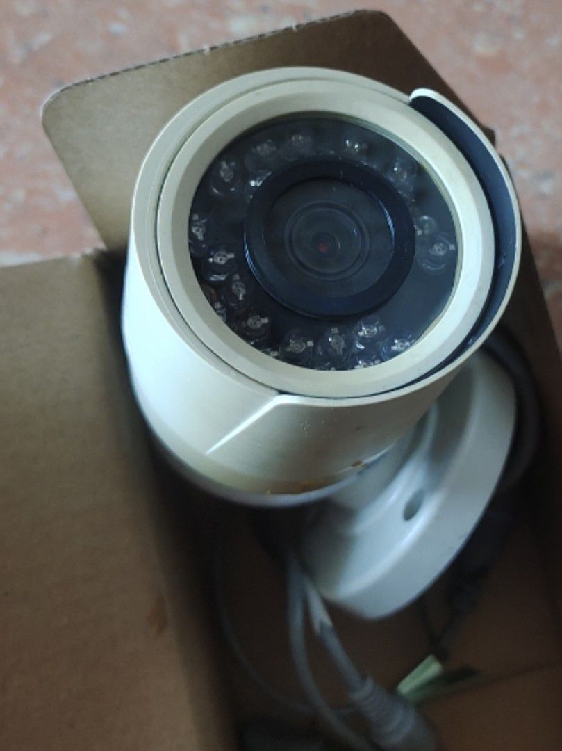 Outdoor Security Camera CCTV 2mp to 3mp (Category: Cameras) located in Quezon City. Submitted by niana_niana (Listing ID 1448124352, Image 3). Description: - White outdoor security camera -2mp to 3mp - night vision capabilities - with out box - Ideal for property monitoring - Feel free to ask questions..