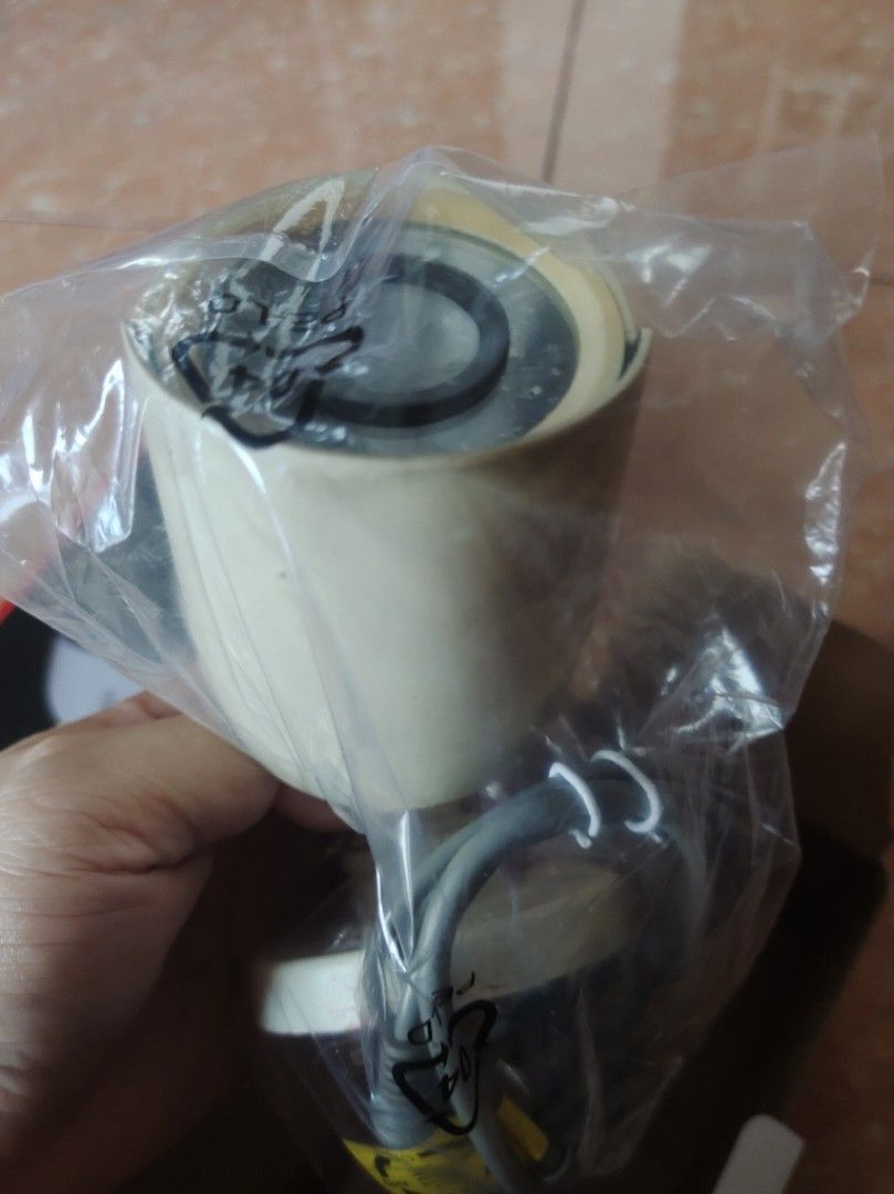 Outdoor Security Camera CCTV 2mp to 3mp (Category: Cameras) located in Quezon City. Submitted by niana_niana (Listing ID 1448124352, Image 1). Description: - White outdoor security camera -2mp to 3mp - night vision capabilities - with out box - Ideal for property monitoring - Feel free to ask questions..