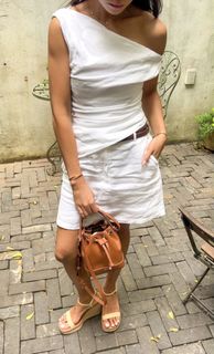 (Category: ) located in . Submitted by clothesanewlife (Listing ID 1448211579, Image 1). Description: .