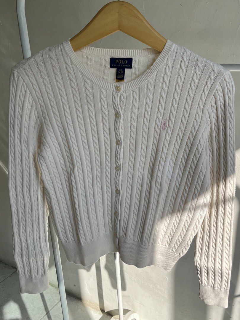 Polo Ralph Lauren Cable Cardigan (Kategori: Atasan) berada di Surabaya. Dikirim oleh stacystuff (ID iklan 1448181502, Gambar 1). Deskripsi: Ld 90-110 Pj 60 Good condition Ori barcode tembus (-) yellow & white stain sangatt samar slide akhir.