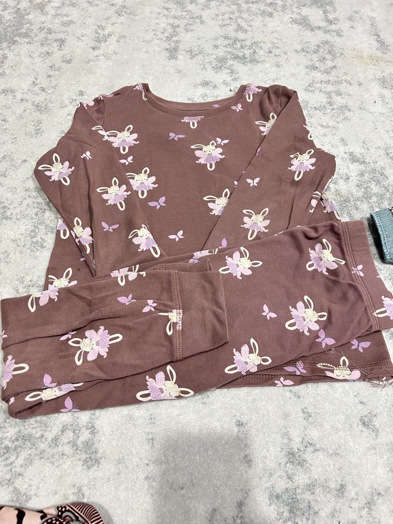 Preloved Next Pyjamas (Category: Babies & Kids Fashion) located in Batu Pahat. Submitted by isabella2410 (Listing ID 1448111104, Image 2). Description: Next size 5-6 Rm50 for 4pcs Add rm8 for postage fee.