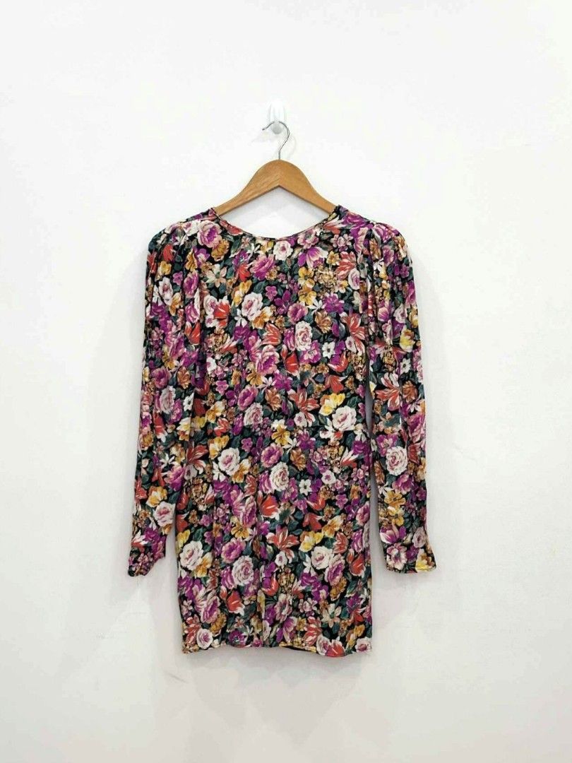 Pull & Bear (M) Floral Print Long Sleeve Dress (Category: Dresses) located in Davao. Submitted by closetaccess (Listing ID 1448082043, Image 2). Description: - Long-sleeved floral print dress - Medium (M) - Width: 18" / 14.5" .