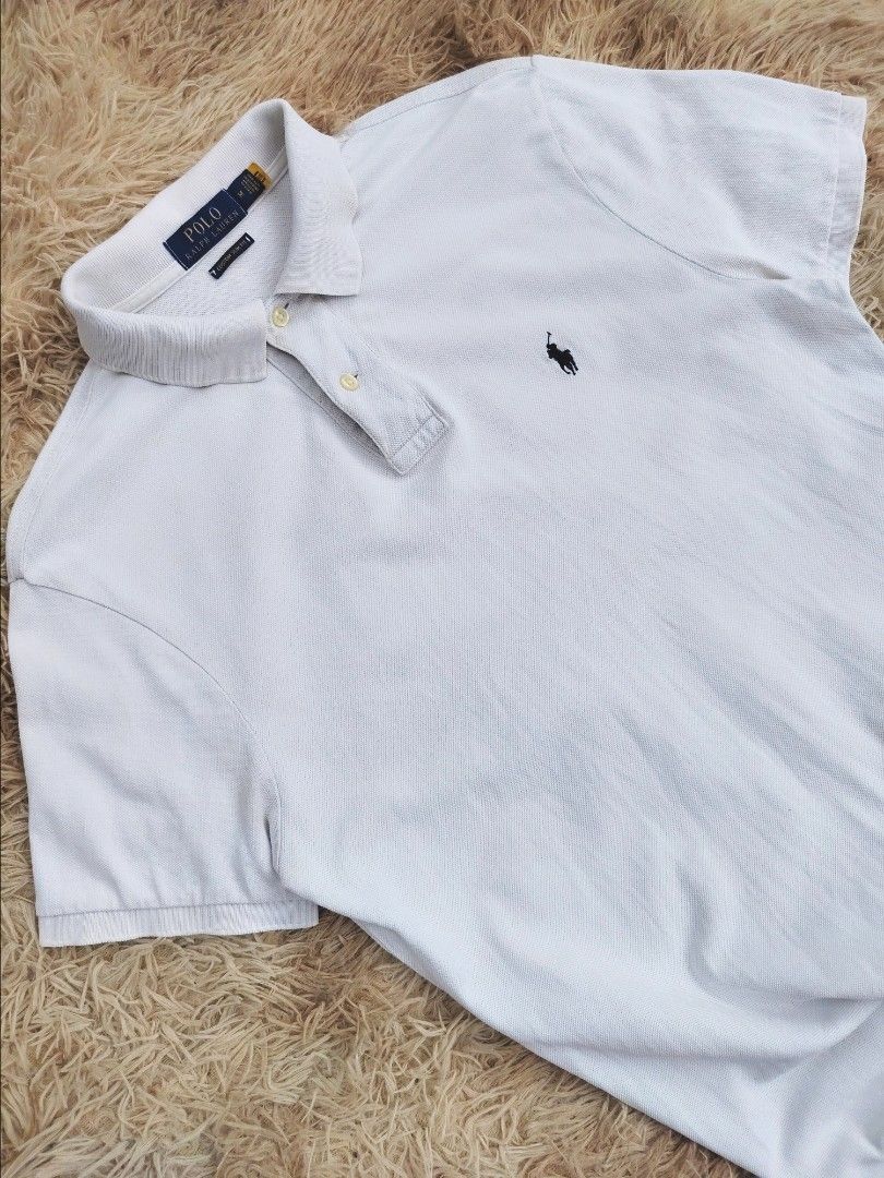 RALPH LAUREN POLO SHIRT (Category: Tshirts & Polo Shirts ) located in Bislig. Submitted by tuazons21 (Listing ID 1448218376, Image 3). Description: SIZE MEDIUM 20.5-21×27.5-29 CR 9.8/10 GOOD CONDITION.