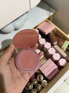 (Category: ) located in . Submitted by makeupcraze23 (Listing ID 1448256265, Image 1). Description: .