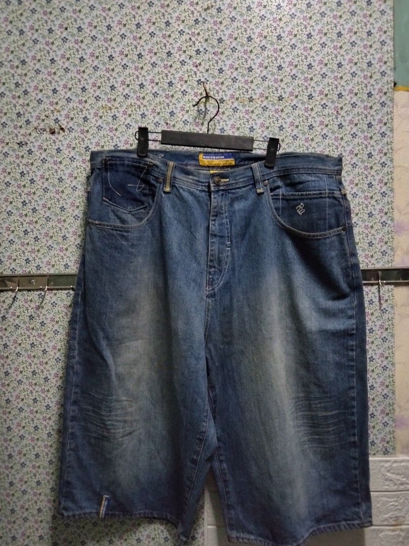 Rocawear Denim Shorts Men's Size 40W (Category: Shorts) located in Manila. Submitted by thrift_ni_aj (Listing ID 1448211613, Image 2). Description: ROCAWEAR HIPHOP LONG JORTS 40X30 AS NEW CONDI .