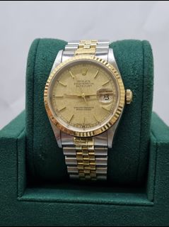 (Category: ) located in . Submitted by ngeehoewatches (Listing ID 1448194013, Image 1). Description: .