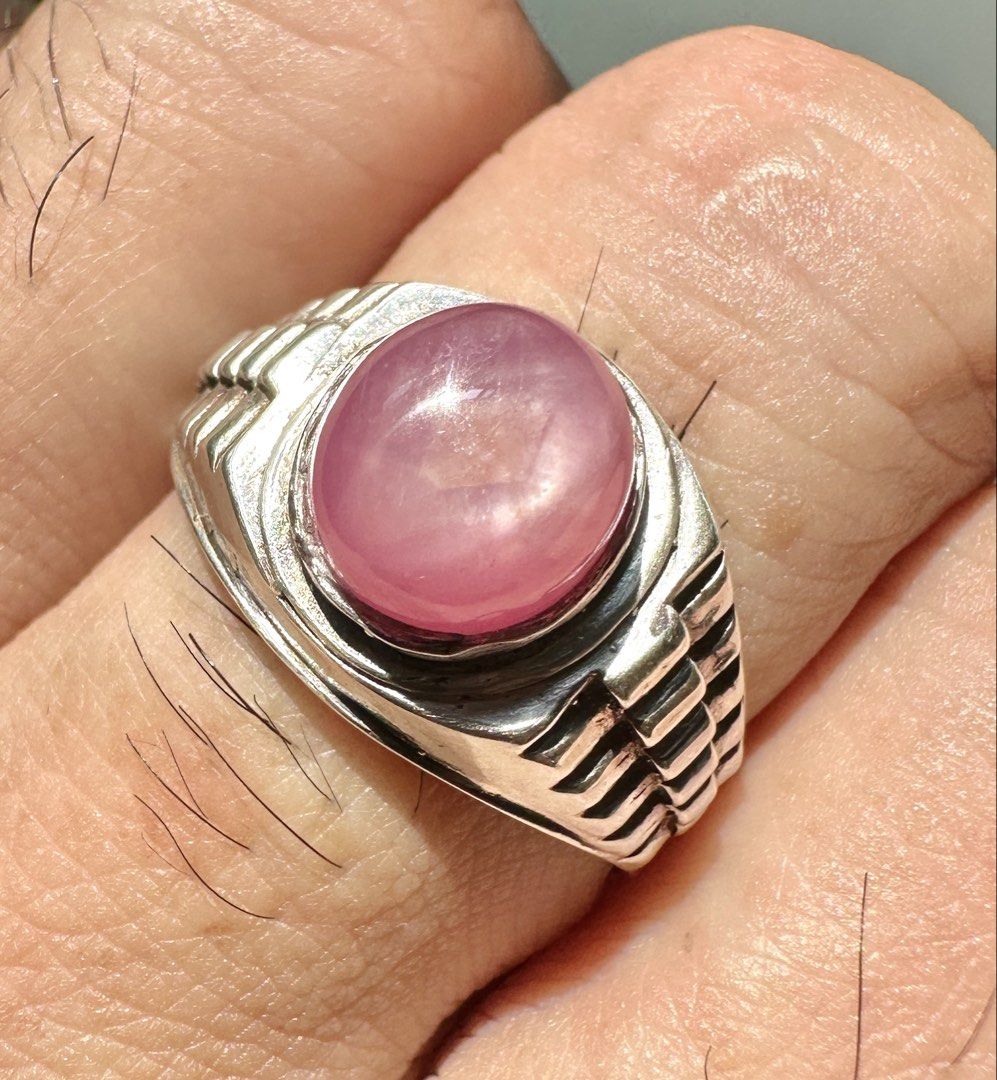 Ruby Silver ring (Category: Rings) located in Singapore. Submitted by ynot (Listing ID 1448151470, Image 1). Description: 20 mm inner ring size .