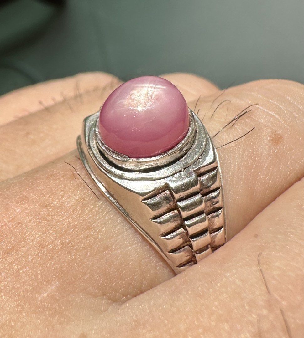 Ruby Silver ring (Category: Rings) located in Singapore. Submitted by ynot (Listing ID 1448151470, Image 3). Description: 20 mm inner ring size .