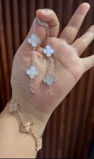 (Category: ) located in . Submitted by abbyutifulcloset (Listing ID 1448126454, Image 1). Description: .