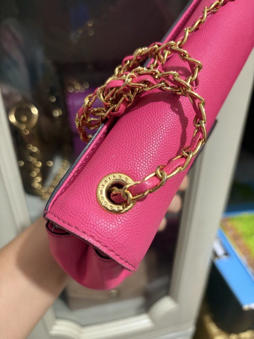 Samantha Thavasa | Chain Sling Bag (Category: Cross-body Bags) located in Pasig City. Submitted by joycee0119 (Listing ID 1448221918, Image 3). Description: 🛍️ Samantha Thavasa | Chain Sling Bag 🛍️ ✨ Preloved, personal collection ✔ Pink Genuine Leather ✔ Gold Hardwares ✔ Excellent Condition ✔ Very minimal signs of use (small penmark sa loob) ✔ With free silica gel & dust bag ✔ Size: 9x6x2.5 inches 💖 Looks really pretty and kikay! 🔥 RFS: Declu