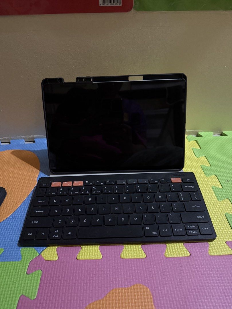 Samsung S9 FE 5G (Category: Android) located in Manila. Submitted by ryl.riel (Listing ID 1448112263, Image 3). Description: Samsung s9 fe 5G ✅5g sim slot ✅128 GB ✅Good for gaming and work Inclusion: - Keyboard Case - Samsung Keyboard - Case/s 👉🏻Slightly used like NEW 👈🏻.