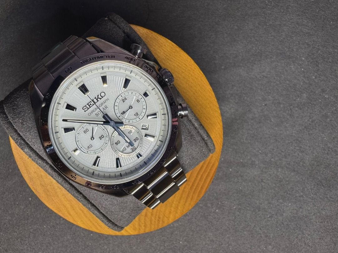 Seiko Chronograph Solar Watch (Category: Men's Watches) located in Caloocan City. Submitted by youngtree-290c (Listing ID 1448079385, Image 2). Description: - Seiko Chronograph Solar Watch - Elegant silver dial with three subdials - Durable stainless steel bracelet - Solar-powered: Never needs a battery change! - Features a precise chronograph function - Perfect for both daily wear and special events - A timeless and classic timepiece.