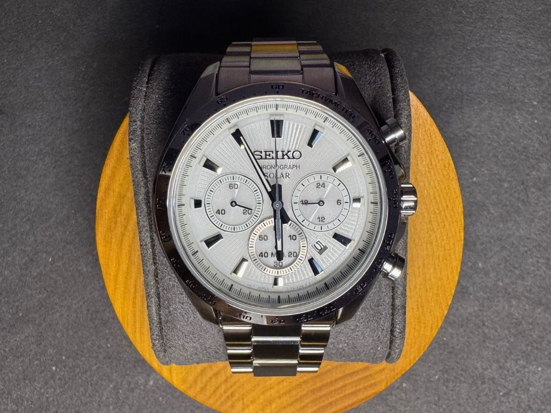Seiko Chronograph Solar Watch (Category: Men's Watches) located in Caloocan City. Submitted by youngtree-290c (Listing ID 1448079385, Image 3). Description: - Seiko Chronograph Solar Watch - Elegant silver dial with three subdials - Durable stainless steel bracelet - Solar-powered: Never needs a battery change! - Features a precise chronograph function - Perfect for both daily wear and special events - A timeless and classic timepiece.
